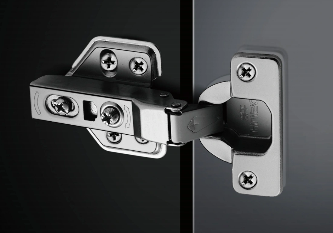 A Complete Guide to Selecting Trusted Door Hinge Supplier